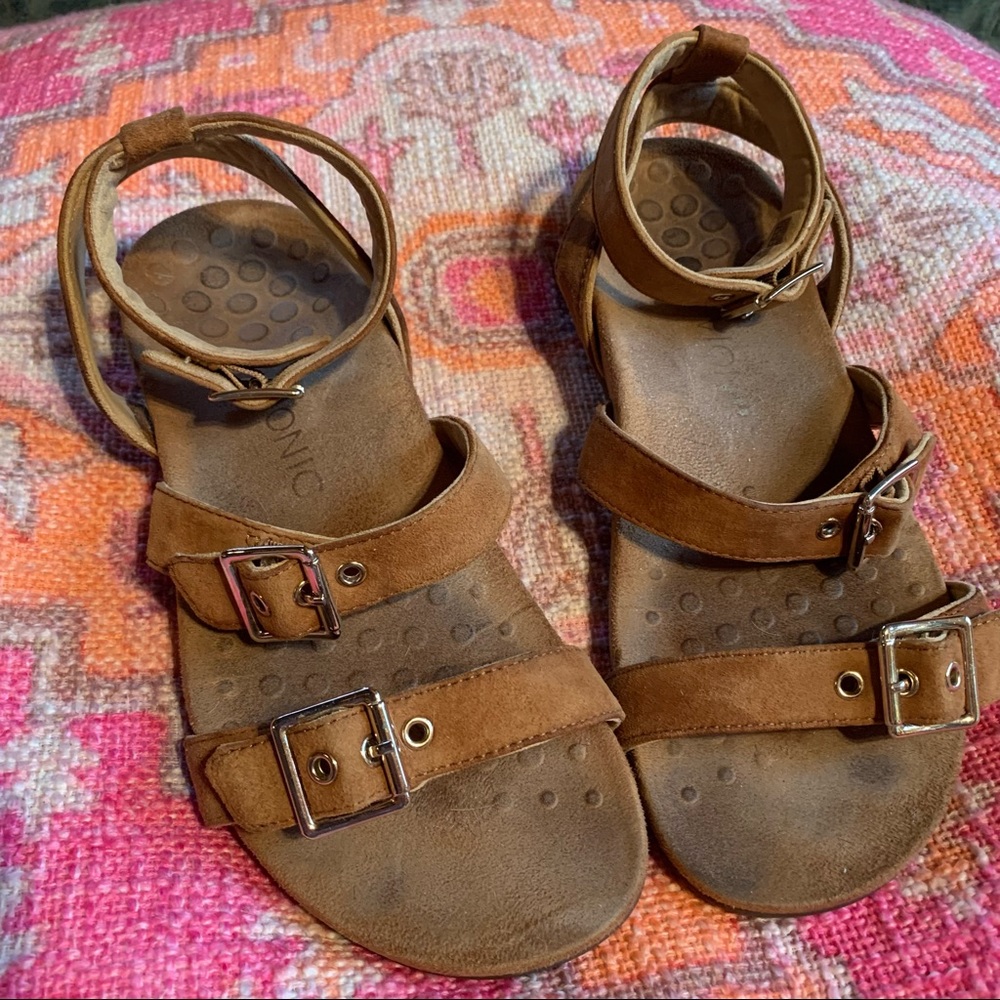 VIONIC Rest Sahara Caramel colored sandals. Sz 8